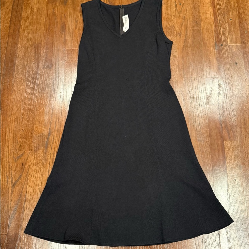 St. John Black Sleeveless V-Neck A-Line Midi Dress
